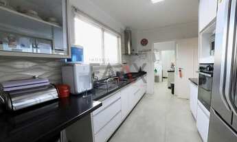 Imagem 2: Apartamento com 3 dormitórios no centro da cidade com 2 vagas grandes de garagem