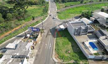 Imagem 4: Ótimo terreno localizado em via de acesso com grande fluxo, esquina