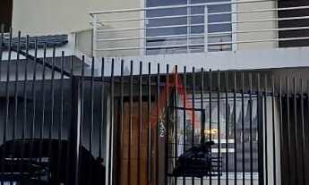 Imagem 1: Sobrado de esquina á venda no Trianon com 3 dormitórios em Guarapuava PR