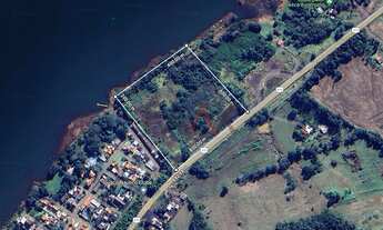 Imagem: Terreno ao lado do condomínio no Alagado