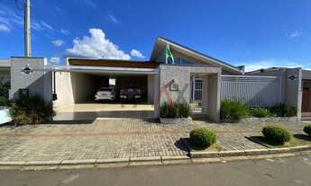 Imagem: Casa de alto padrão à venda no Bonsucesso