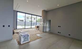 Imagem 5: Casa de Alto Padrão com 4 Suítes sendo 1 Master, Condomínio Royal Falls Yacht em Foz