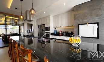 Imagem 4: Sobrado à venda no Condomínio Safira, 276m2 por R 2.350.000,00