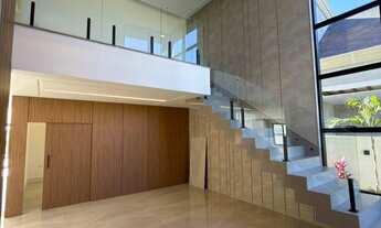 Imagem 3: Sobrado à Venda no Royal Boulevard, 374m2 por R 3.950.000,00