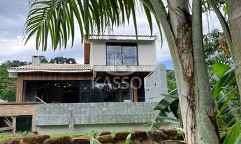 Imagem: SOBRADO EM CONDOMINIO BEIRA LAGO - PISCINA