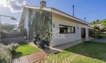 Imagem 5: Casa alto padrão no Jardim Nova York - 4 suítes Amplo jardim com pergolado churrasqueira