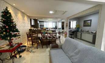 Imagem 7: Casa térrea com 3 suites amplas na Neva com sobra de terreno, bem localizada