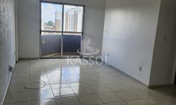 Imagem 5: Apartamento com 2 quartos 1 suíte 1 vaga de garagem cozinha com armários