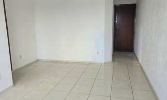 Imagem 6: Apartamento com 2 quartos 1 suíte 1 vaga de garagem cozinha com armários