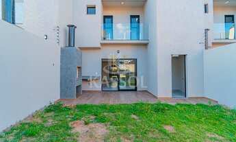 Imagem 2: Lindo sobrado no Tropical III com excelente padrão de acabamento