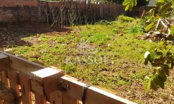 Imagem 4: Terreno com casa a venda no bairro Cataratas próximo ao Colégio Marista