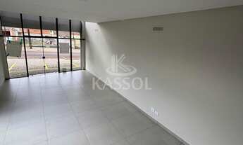 Imagem 2: Centro Comercial MUNIQUE Sala com mezanino e dois banheiros