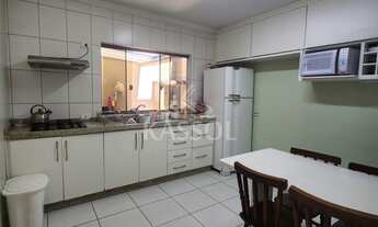 Imagem 7: Sobrado à venda, COUNTRY, CASCAVEL - PR com 03 quartos sendo uma suite c closet