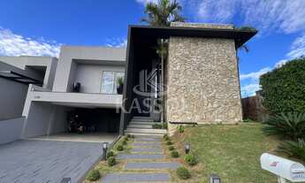 Imagem 2: Sobrado no Condominio Treviso com 2 suites e 2 quartos, area gourmet, piscina