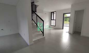 Imagem 2: Sobrado à venda, com 03 dormitórios, sendo 01 suíte, em GRAVATÁ, NAVEGANTES - SC