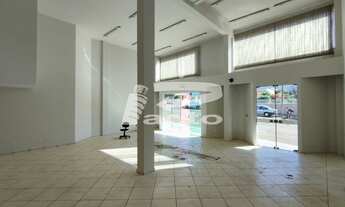 Imagem 4: SALA COMERCIAL COM AREA DE 200M