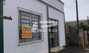 Imagem 2: CASA 02 QUARTOS Casa com 2 dormitórios