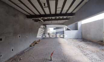 Imagem 7: SOBRADO 01 QUARTO E 02 SUITES E PISCINA