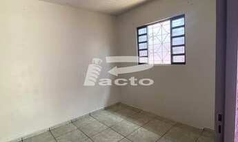 Imagem 5: CASA 02 QUARTOS Casa com 2 dormitórios