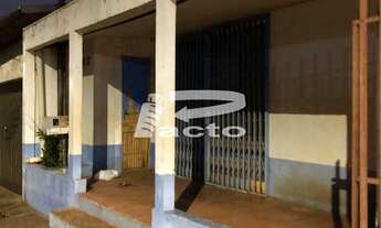 Imagem 2: CONJUNTO DE IMOVEIS - SALA COMERCIAL E 02 CASAS