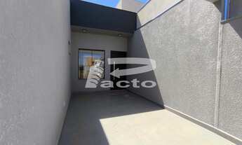 Imagem 2: CASA 03 QUARTOS Casa com 2 dormitórios