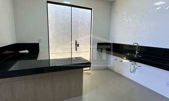 Imagem 5: Casa à Venda no Bairro Lundceia - Oportunidade Imperdível por R 689.000