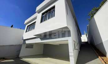 Imagem 2: Casa para Locação em Lagoa Santa  Conforto, Espaço e Vista Privilegiada