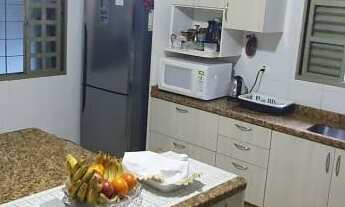 Imagem 4: CASA À VENDA COM 05 SUÍTES, LOCALIZADA NO JARDIM PANORAMA, FOZ DO IGUAÇU - PR