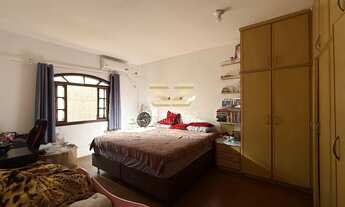 Imagem 3: CASA À VENDA COM 04 DORMITÓRIOS E PISCINA NO CENTRO DE FOZ DO IGUAÇU - PR