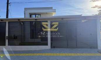 Imagem: CASA À VENDA COM 01 SUÍTE E 02 DORMITÓRIOS