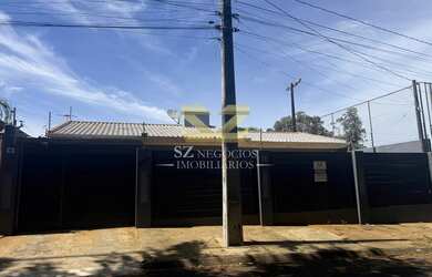 Imagem 3: CASA À VENDA COM 04 DORMITÓRIOS SENDO 01 SUÍTE, JARDIM PETRÓPOLIS, FOZ DO IGUAÇU