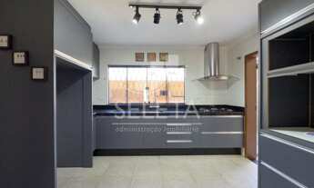 Imagem 2: SOBRADO Á VENDA, EM UMA DAS REGIÕES MAIS PREVILEGIADAS DE CASCAVEL-PR