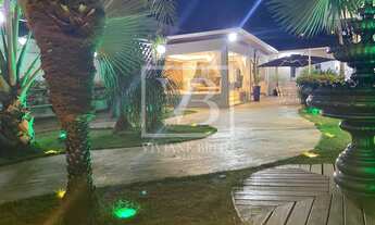 Imagem: Casa à venda, de alto padrão no bairro