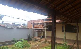 Imagem: Casa à venda com 2 quartos sendo 1 suíte