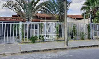 Imagem: Casa a venda com piscina e quatro dormitórios