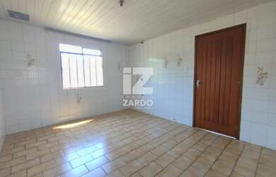 Imagem 5: CASA PARTE SUPERIOR, BAIRRO DER, CONTENDO 03 QUARTOS E VAGA DE GARAGEM