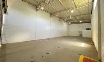 Imagem 6: Na Avenida W Galpão / depósito com aluguel por R$4.750 /mês