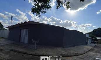 Imagem 2: 3 dormitórios, 1 suítes, 2 banheiro