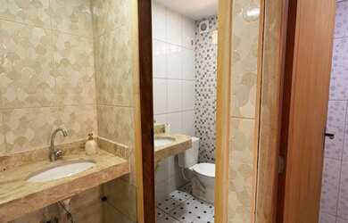 Imagem 7: 2 banheiro na Avenida São João Sn