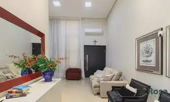 Imagem 4: Casa Térrea Porteira Fechada com 3 Quarto(s), sendo 2 Suítes e piscina, próximo ao Centro