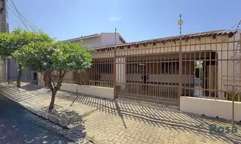 Imagem 1: Casa Térrea Comercial/Residencial com Energia Solar e 4 Quartos em Localização Nobre - Pró