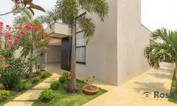 Imagem 3: Casa Térrea Porteira Fechada com 3 Quarto(s), sendo 2 Suítes e piscina, próximo ao Centro