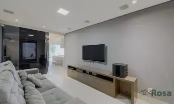 Imagem 2: Sobrado Residencial à Venda com 3 quarto(s) sendo 1 Suíte, no Bairro Santa Rosa, próximo a