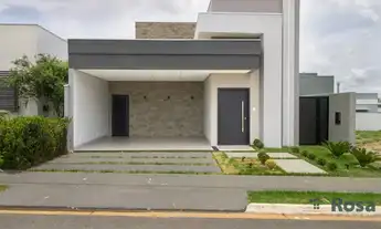 Imagem: Casa Térrea à Venda com 3 Suítes no Condomínio