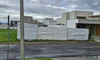 Imagem: Terrenos em condomínio alto padrão para