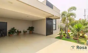 Imagem 2: Casa Térrea Porteira Fechada com 3 Quarto(s), sendo 2 Suítes e piscina, próximo ao Centro