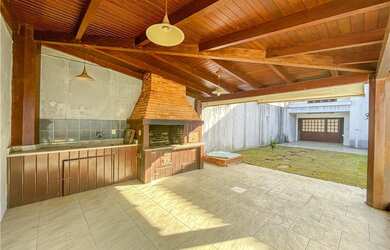 Imagem 7: Casa 4 dormitórios com 3 vagas de garagem à venda no bairro Parque Santa Fé em Porto Alegr