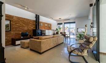 Imagem 2: Casa à venda no bairro Medianeira - Porto Alegre/RS