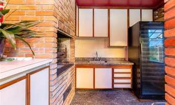 Imagem 7: Casa Padrão, 4 dormitórios na Rua Gregorio Paes De Almeida