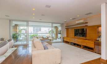 Imagem 2: 4 dormitórios, 1 suítes, 2 banheiro, 5 vagas na garagem, 267M² de Área Construída